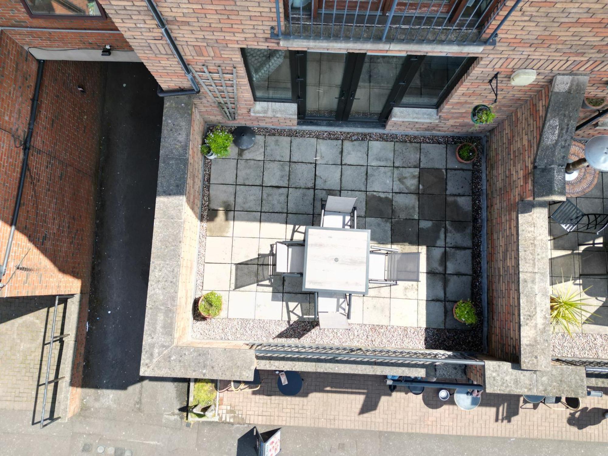 Escape Ordinary In Belfast Apartment Bagian luar foto